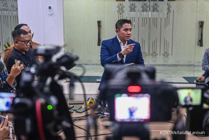 Seskab Teddy: Indonesia Hadapi Inflasi Pengamat!