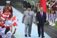 Tiba di Istana Merdeka, Prabowo Sambut Langsung PM China Li Qiang