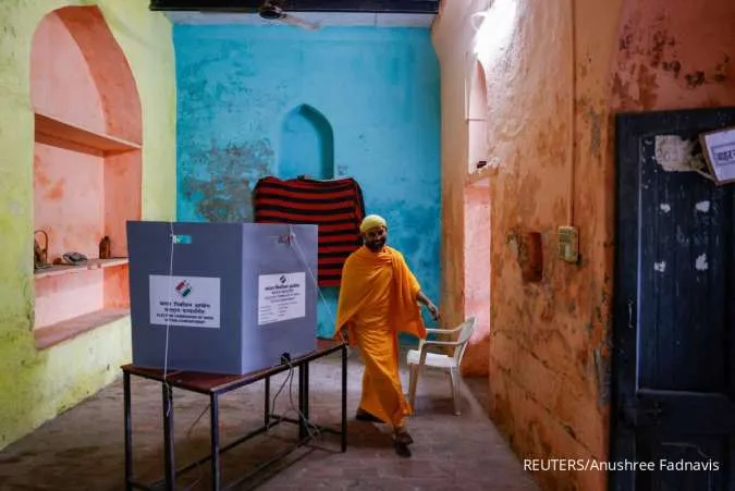 India Vote Count Shows Modi Alliance Winning Surprisingly Narrow Majority