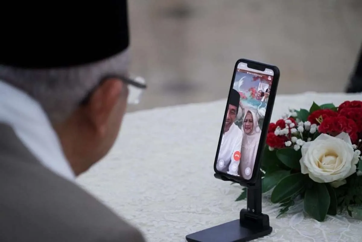 Cara Jokowi bersilaturahmi dengan Wapres Ma'ruf Amin di tengah pandemi