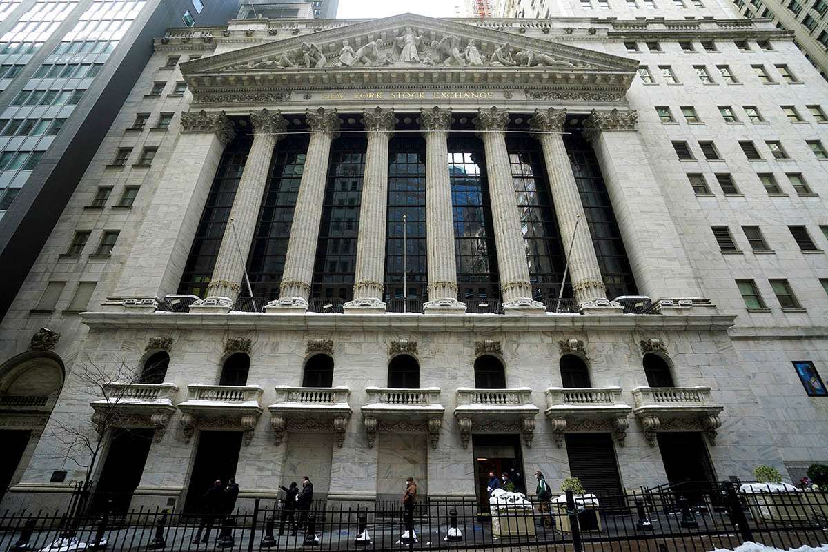 Wall Street: Saham Big Tech Kehabisan Tenaga, Reli Reli S&P 500 dan Nasdaq Terhenti