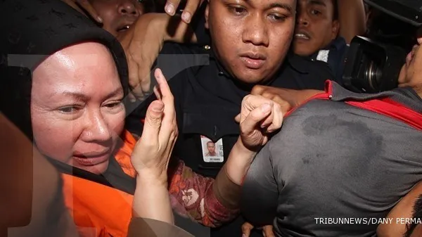 KPK to charge Atut with  money laundering