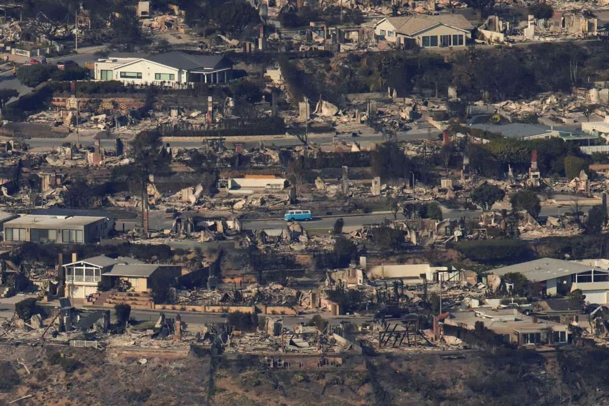 Update Kebakaran Los Angeles: Jumlah Korban Tewas 14, Api Sulit Dipadamkan