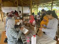 Inovasi Produk Menjadi Kunci Keberlanjutan Kelompok UMKM Eceng Gondok di Semarang