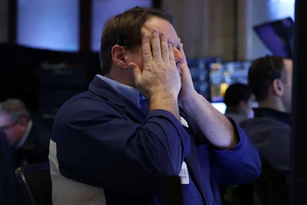 Wall Street Merosot Selasa (11/3): Dow, S&P 500 dan Nasdaq Kembali Diterpa Aksi Jual 