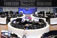 European Shares, Euro Surge After Report of More Targeted US Tariffs