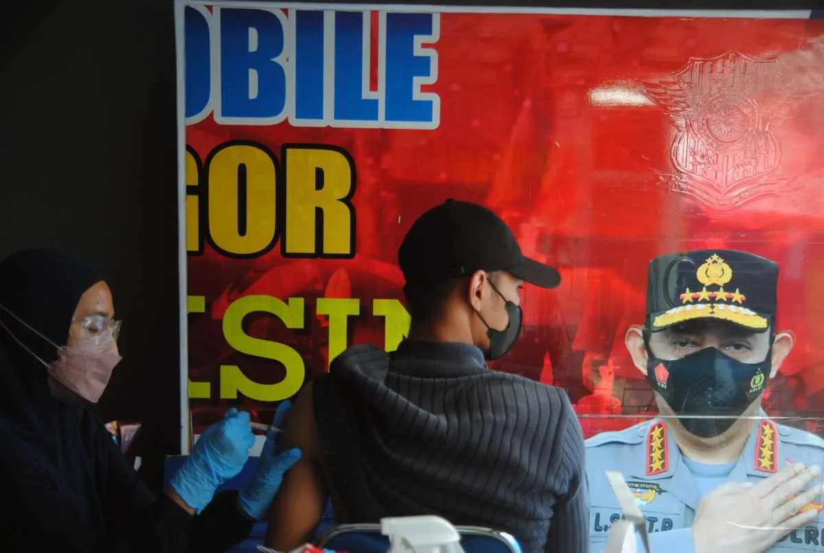 Laju Distribusi Vaksin Covid-19 dari Pusat ke Daerah Menurun, Ini Sebabnya