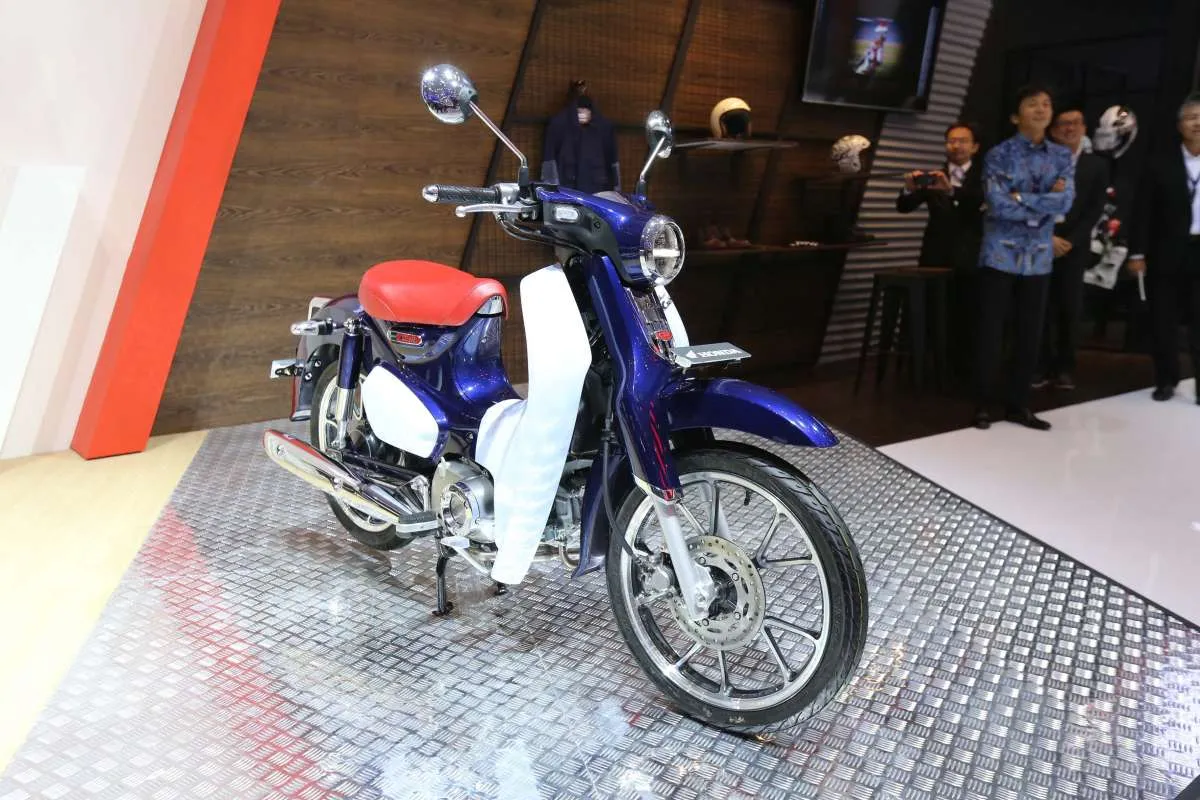 Honda Super Cub C125 punya warna baru, berapa harganya? 