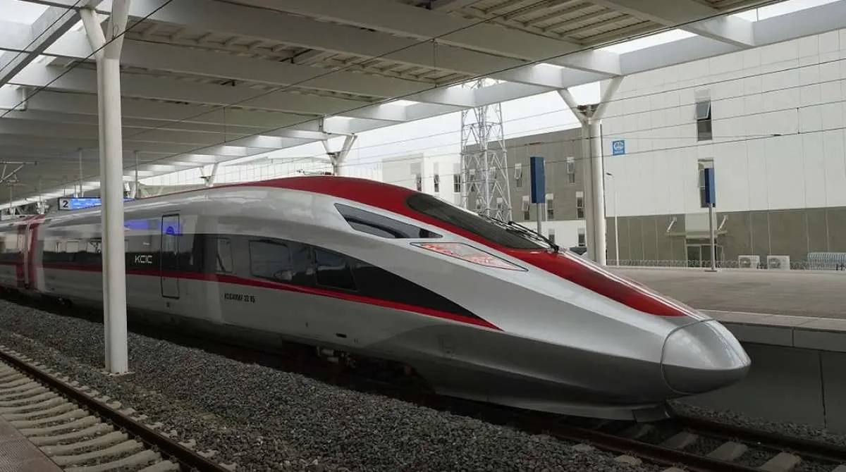 Ketentuan Buka Puasa di Kereta Cepat Whoosh pada Bulan Ramadan Tahun 2025 Ini