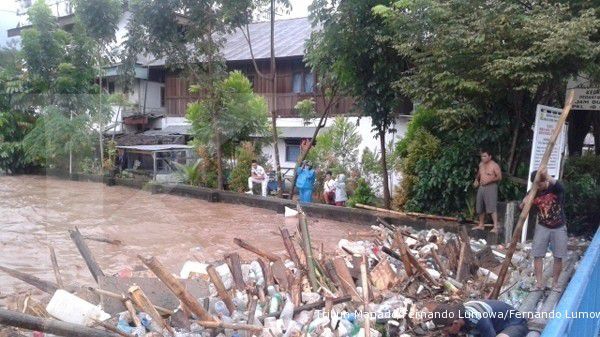 Manado banjir, XL jaga jaringan tetap beroperasi