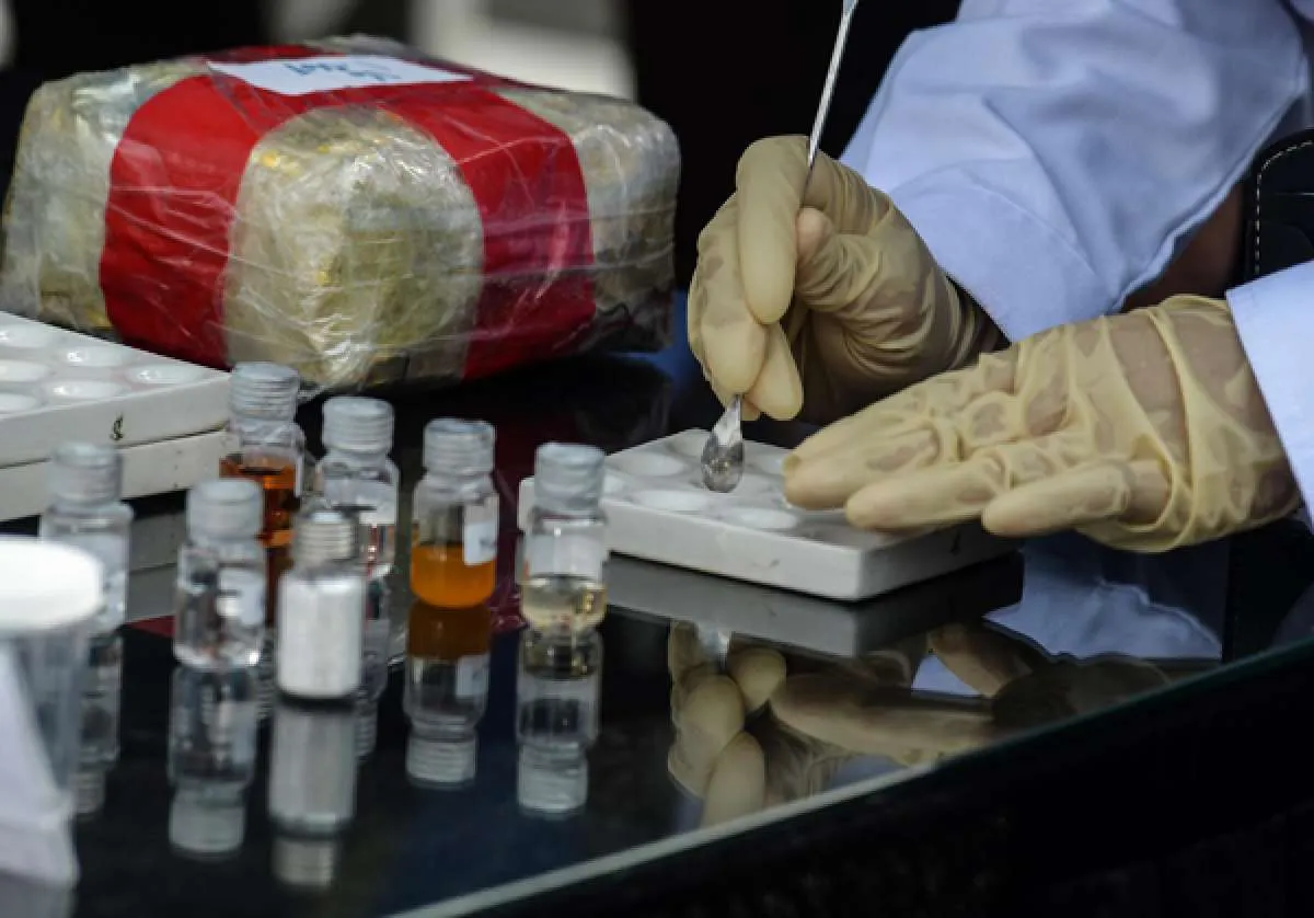 7 Prompt Poster Anti Narkoba: AI Ciptakan Visual Kuat Lawan Bahaya Narkoba