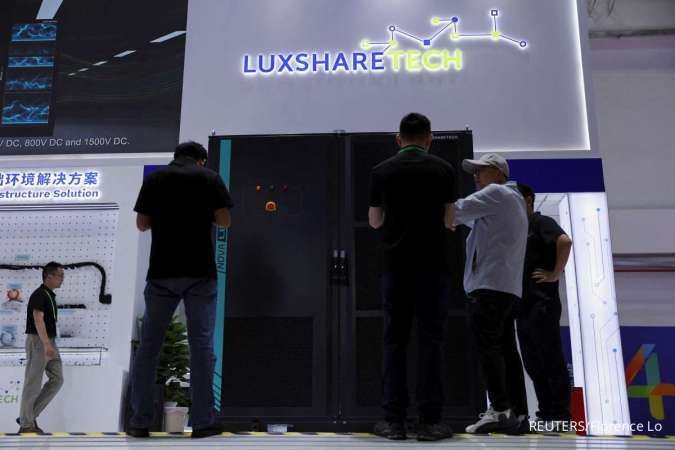 Saham Luxshare Anjlok pada Debut IPO Terbesar Hong Kong Tahun Ini
