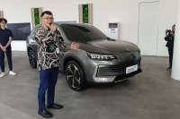 Polytron Kejar Target Delapan Showroom EV