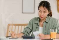 7 Produk Keuangan yang Perlu Dimiliki Milenial di Tahun 2025