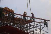 Menembus Labirin Middle-Income Trap