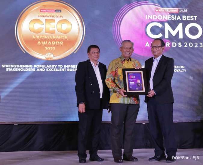 Mampu Jaga Pertumbuhan Bisnis, Direksi Bank BJB Raih Best CMO Award 2023 