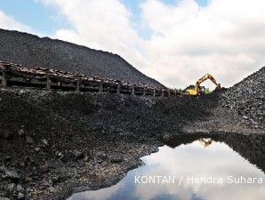 Harga minyak terus menanjak, saham ITMG anjlok 3,7%