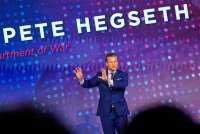 Menteri Pertahanan AS Pete Hegseth: Bom Akan Jatuh ke Fasilitas Kunci Iran
