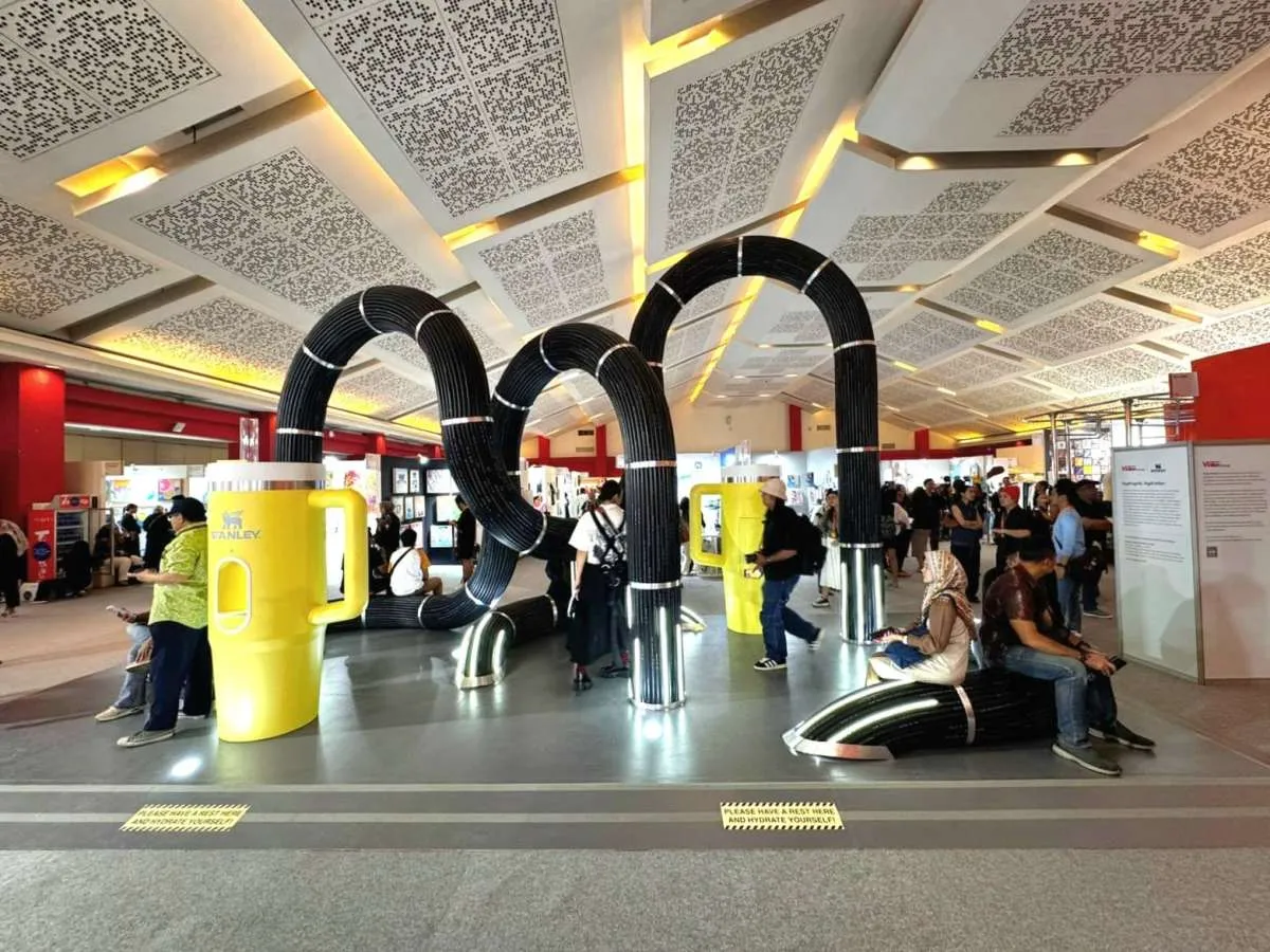 Vinilon Group&Stanley Indonesia Pamer Booth Hydrogrid, Hydration di Art Jakarta 2024