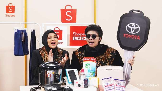 Kemeriahan Flash Sale Shopee Live 12RB Bersama Atta Halilintar & Aurel Hermansyah, Keseruan Atta & Aurel saat memandu Flash Sale Shopee Live 12RB untuk pengguna Shopee. Banyak produk menarik mulai dari Mobil, Motor, dan lainnya. 